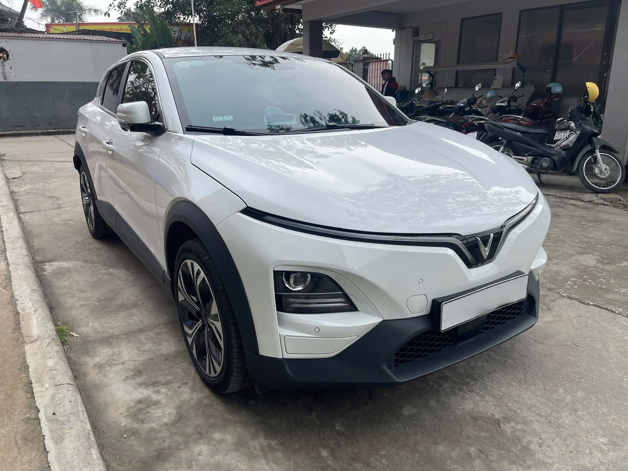 VinFast VF 6 - Ảnh 10