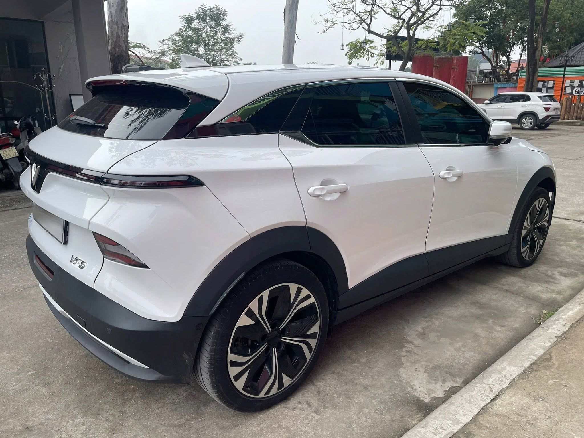 VinFast VF 6 - Ảnh 13